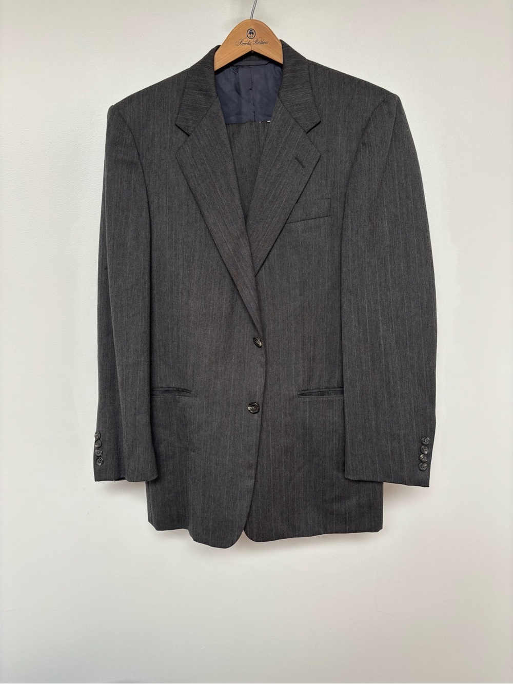 Hickey Freeman Classic Men's Charcoal Gray Two-Piece Suit